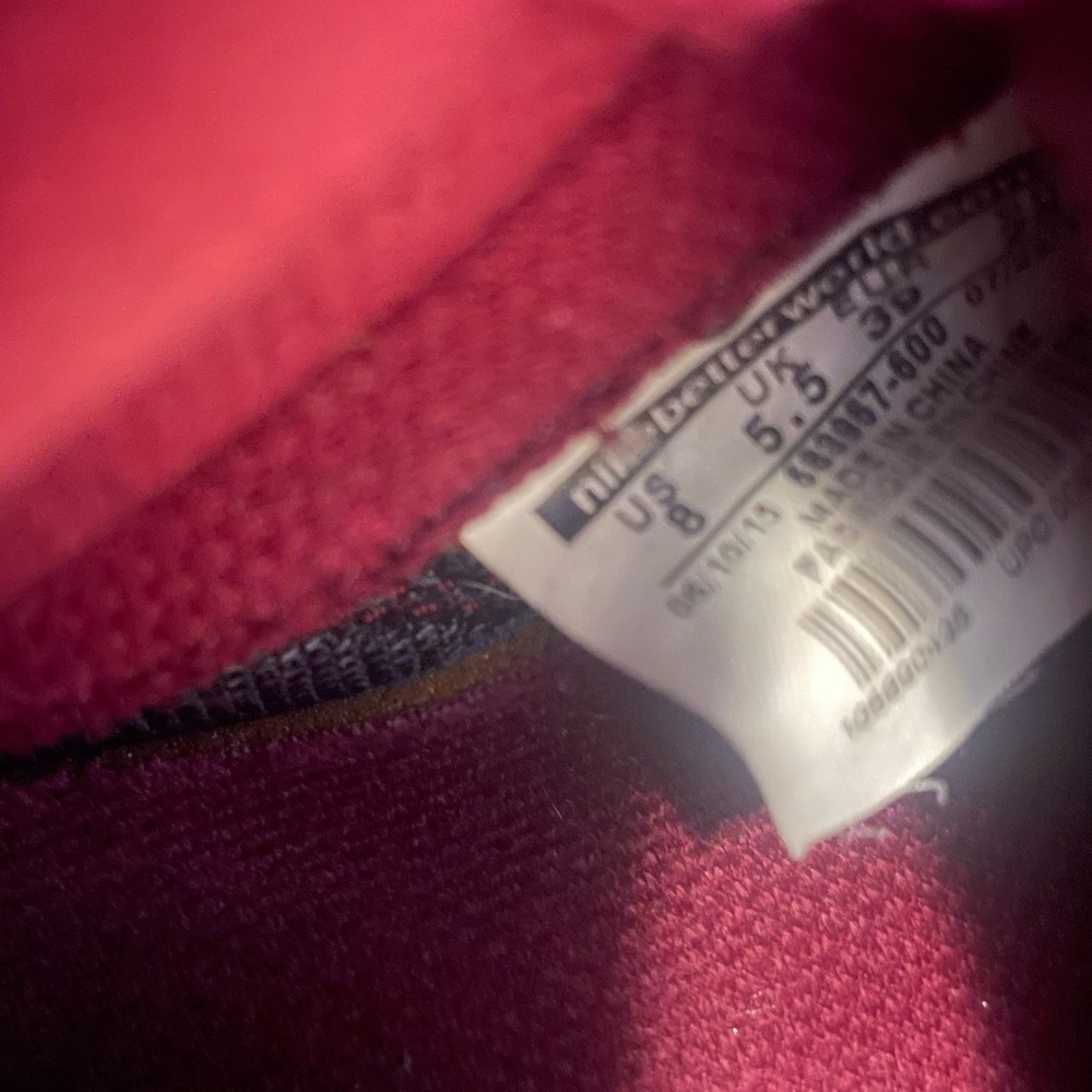 Nike Red Women's Sneakers - Picture 5 of 6